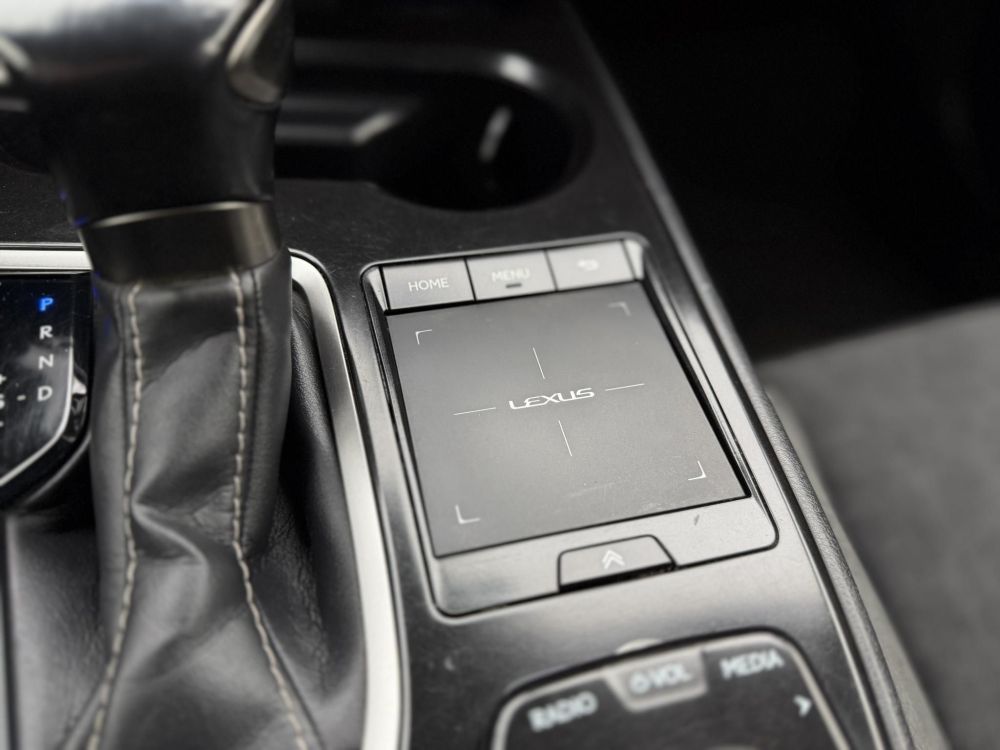 LEXUS UX 250h Comfort CVT 113e km. LED Tempomat Navi Sávtartó Bluetooth Kamera Keyless