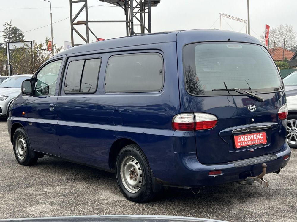 HYUNDAI H-1 2.5 CRDI (9 személyes )