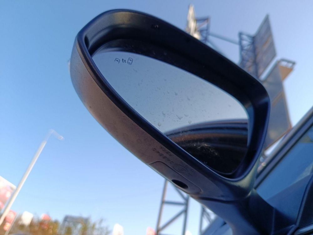 TOYOTA C-HR 1.8 Hybrid Executive e-CVT JBL LED Tempomat Bluetooth Sávtartó Holttér Keyless!