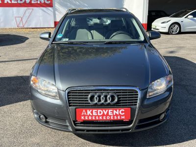 AUDI A4 Avant 2.0 PD TDI Multitronic Tempomat Digitklíma Vonóhorog 4x.elablak!