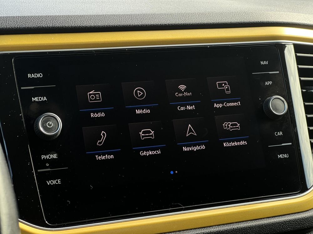 VOLKSWAGEN T-ROC 1.5 TSI ACT Style DSG 140e km. M.-o.i. távolságtartó. sávtartó. navigáció. ülésfűtés. CARPLAY!