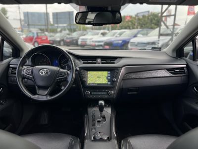 TOYOTA AVENSIS Touring Sports 2.0 Executive CVT Magyarországi. Gyári fényezés. Végig vezetett szervizkönyv!