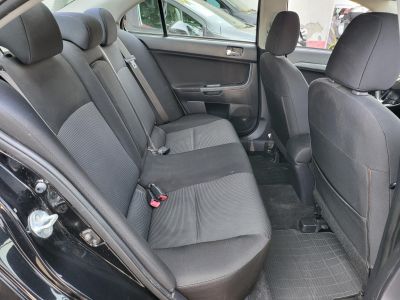 MITSUBISHI LANCER 1.8 Invite CVT Rockford Fosgate HIFI Tempomat Navi Kamera Ülésfűtés Vezetett szervizkönyv!