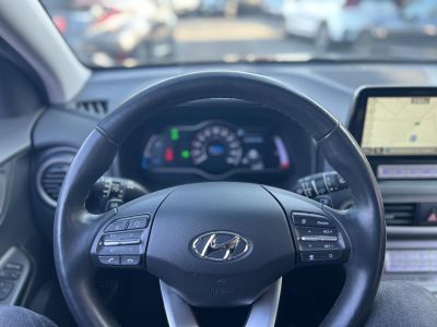 HYUNDAI KONA EV 64kWh Premium 124e km. 400+ hatótáv. napfénytető. Kitünő állapot!