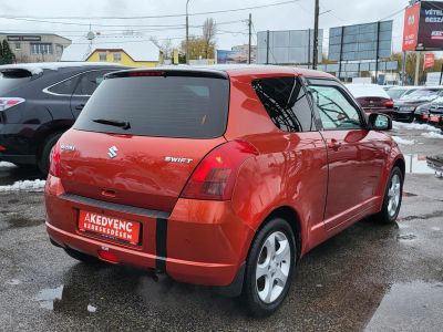 SUZUKI SWIFT 1.3 GLX CD AC (Automata) 135e km. Magyarországi Klíma Keyless Ülésfűtés Kamera Tolatóradar