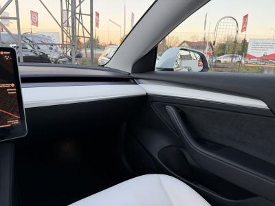 TESLA MODEL 3 Long Range AWD (Automata) 75e km. FEHÉR BELSŐ!