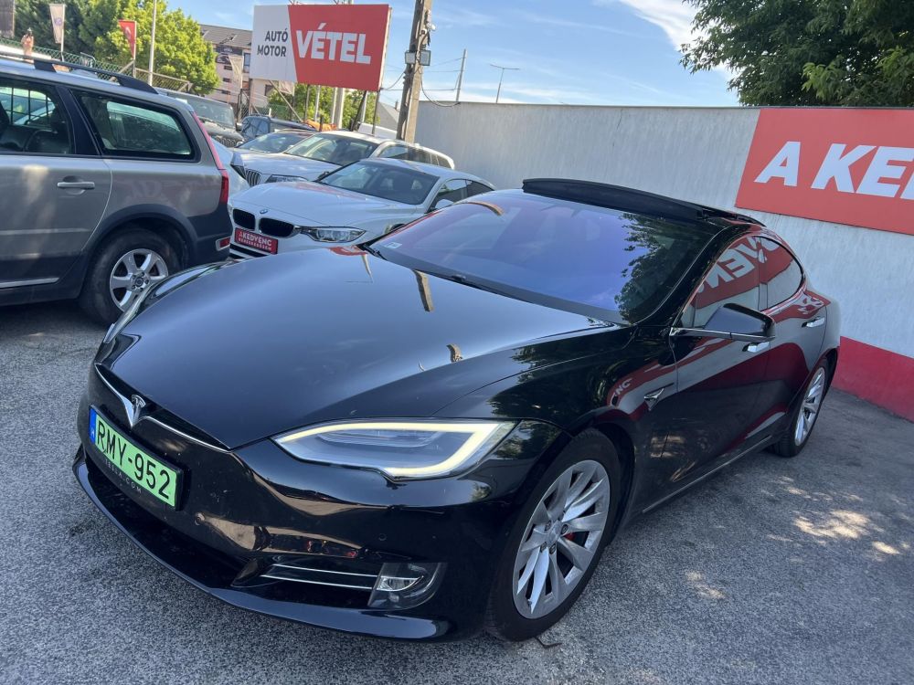 TESLA MODEL S
