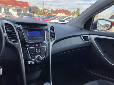 HYUNDAI I30 CW 1.4 CRDi Comfort M.o.-i. Klíma Multikormány