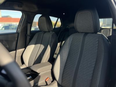 PEUGEOT 2008 1.2 Hybrid Allure e-DCS6 6e km. 360 kamera. Drive assist csomag. Keyless-Go