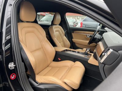 VOLVO V90 2.0 D [D4] Inscription AWD Geartronic Teljes felszereltség. Végig márkaszervizben szervizelt. Téli-nyári gumi!
