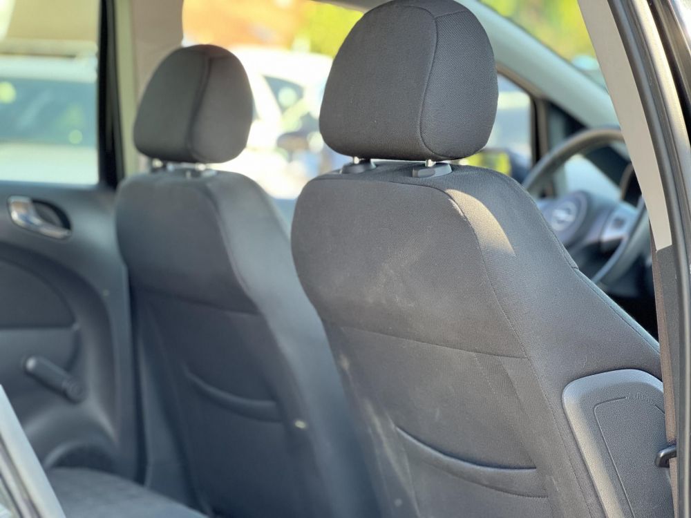 OPEL CORSA D 1.4 Selection Ülés- és Kormányfűtés. klíma