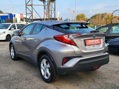 TOYOTA C-HR 1.8 Hybrid Style e-CVT 53e km. Navi Tempomat Ülésfűtés Kamera Pre-Crash Bluetooth