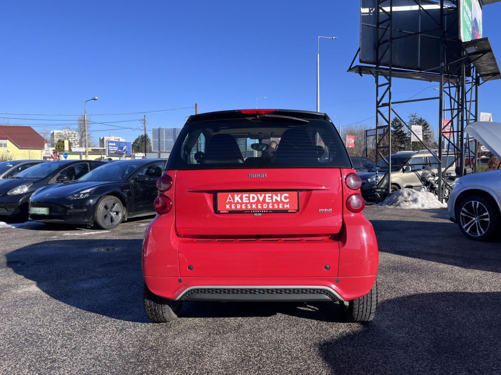 SMART FORTWO 1.0 Micro Hybrid Drive Pure Softouch COUPE 92e km. panoráma tető. frissen szervizelt
