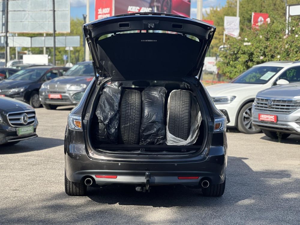 MAZDA 6 Sportkombi 2.5 GTA BOSE hifi. Gyári fényezés. Téli-nyári garnitúra. 1.5T horog!