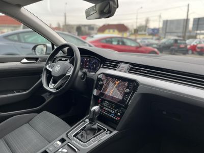 VOLKSWAGEN PASSAT VIII 2.0 TSI Business DSG R-line M.o.-i. FACELIFT. 190LE. sérülésmentes!