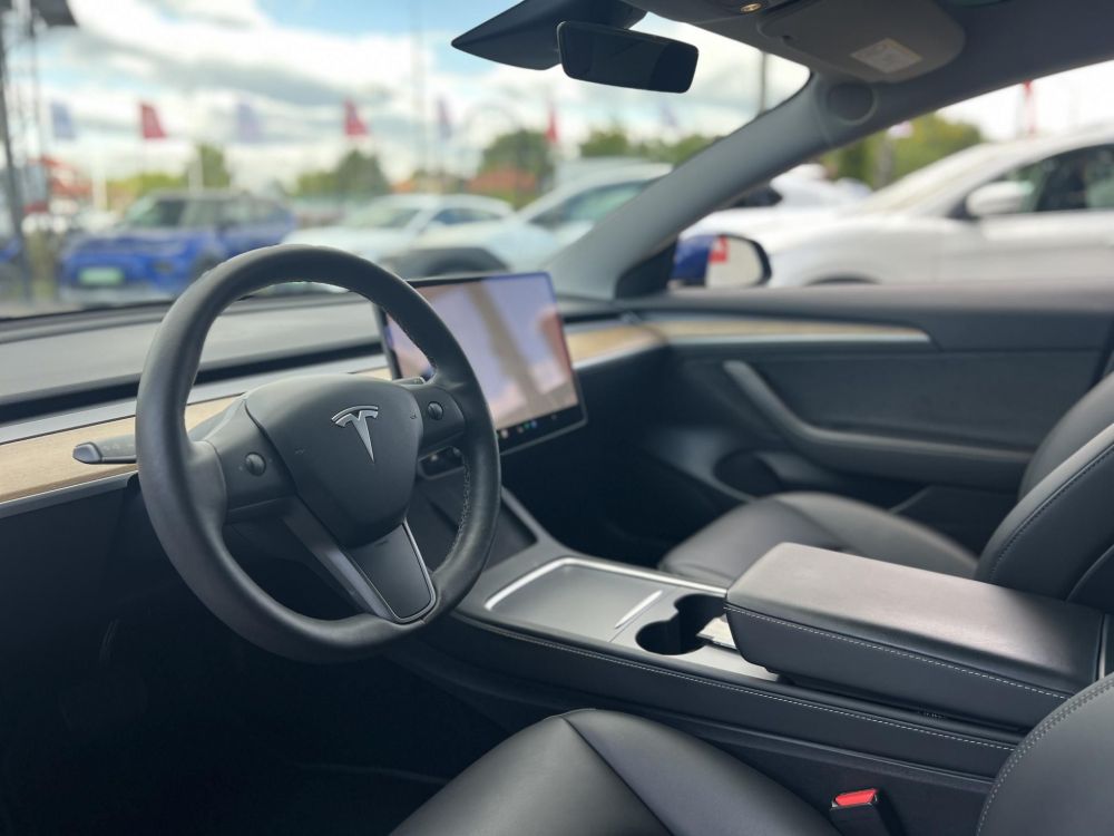 TESLA MODEL 3 Long Range AWD (Automata) 90e km. mátrix LED. hőszivattyú. garanciális!