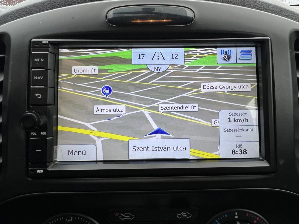 NISSAN JUKE 1.6 Acenta Klíma Navigáció Friss vizsga!