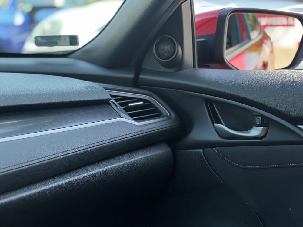 HONDA CIVIC 1.0 T Executive Sport Line 65e km. Magyarországi. 2 tulajdonos. Teljes szerviztörténet!