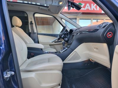 FORD GALAXY 2.0 TDCi Champions Titanium Powershift [7 személy] Magyarországi Panorámatető Navi Bőrbelső Szervízelt