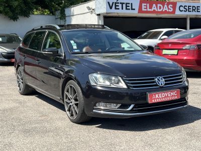 VOLKSWAGEN PASSAT VII Variant 2.0 CR TDI Highline 4Motion BMT DSG Magyarországi. Márkaszervizelt. Magasan felszerelt! Téli-nyári kerék szett!