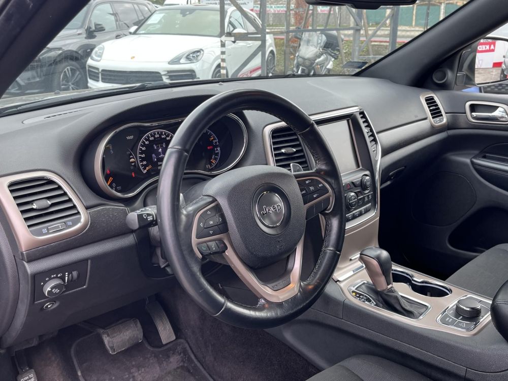 JEEP GRAND CHEROKEE 3.0 V6 CRD Laredo (Automata) 4X4. felező váltó. digitális klíma. tetőcsomagtartó