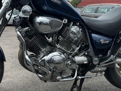 YAMAHA XV 750 (VIRAGO)