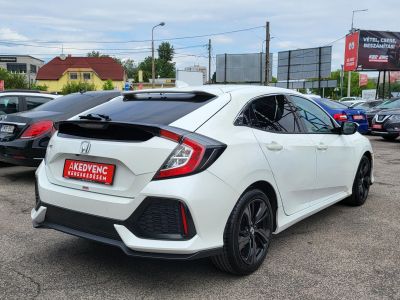 HONDA CIVIC 1.0 T Elegance Navi M.o.i. 1.tul. Márkaszervizelt! 150e km-ig garanciális!