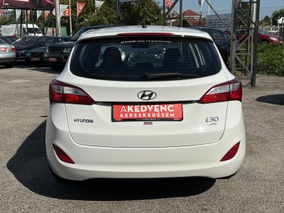 HYUNDAI I30 CW 1.4 CRDi Comfort M.o.-i. Klíma Multikormány