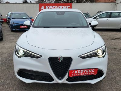 ALFA ROMEO STELVIO 2.2 D(Automata) Sprint LED Távtartó Sávtartó Navigáció Keyless Kamera Félbőr