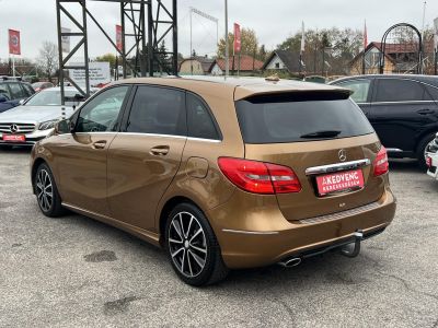 MERCEDES-BENZ B 180 CDI BlueEFFICIENCY (Automata) Tempomat Navi Ülésfűtés Bőr PDC Vonóhorog