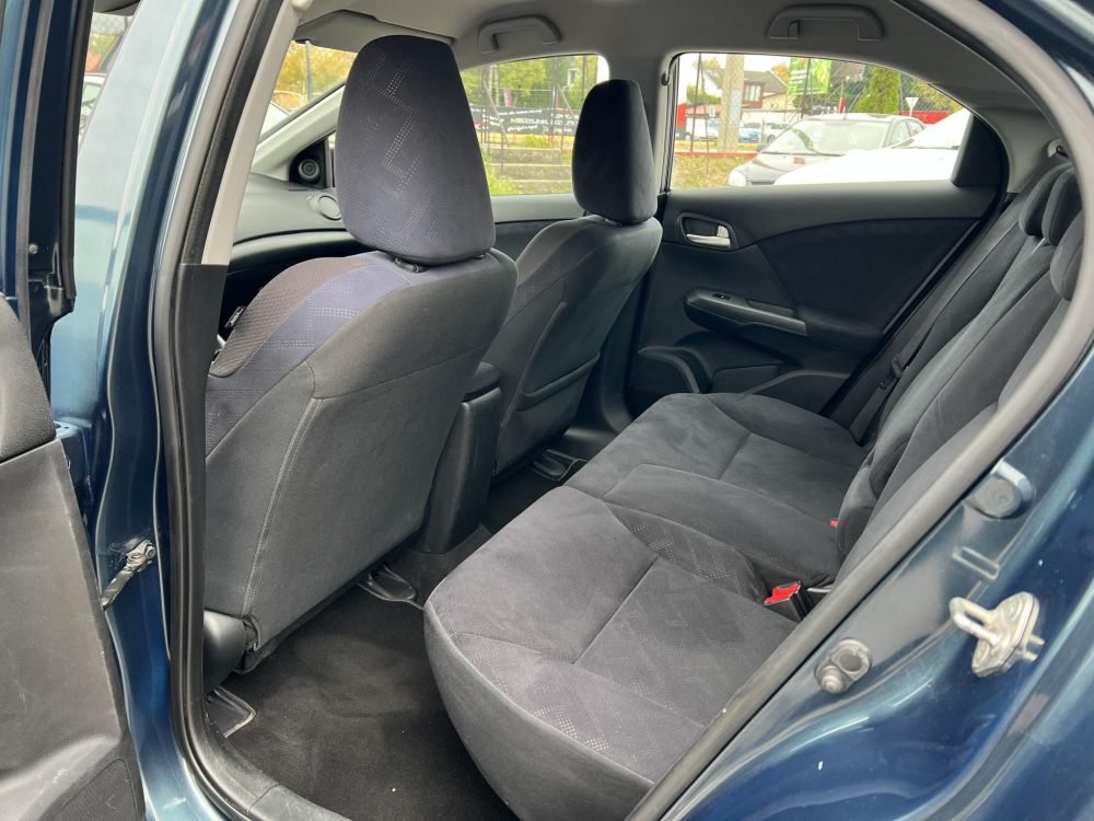 HONDA CIVIC 2.2 CTDi Executive Tempomat Kamera Vonóhorog Digitklíma 4-5L/100km!