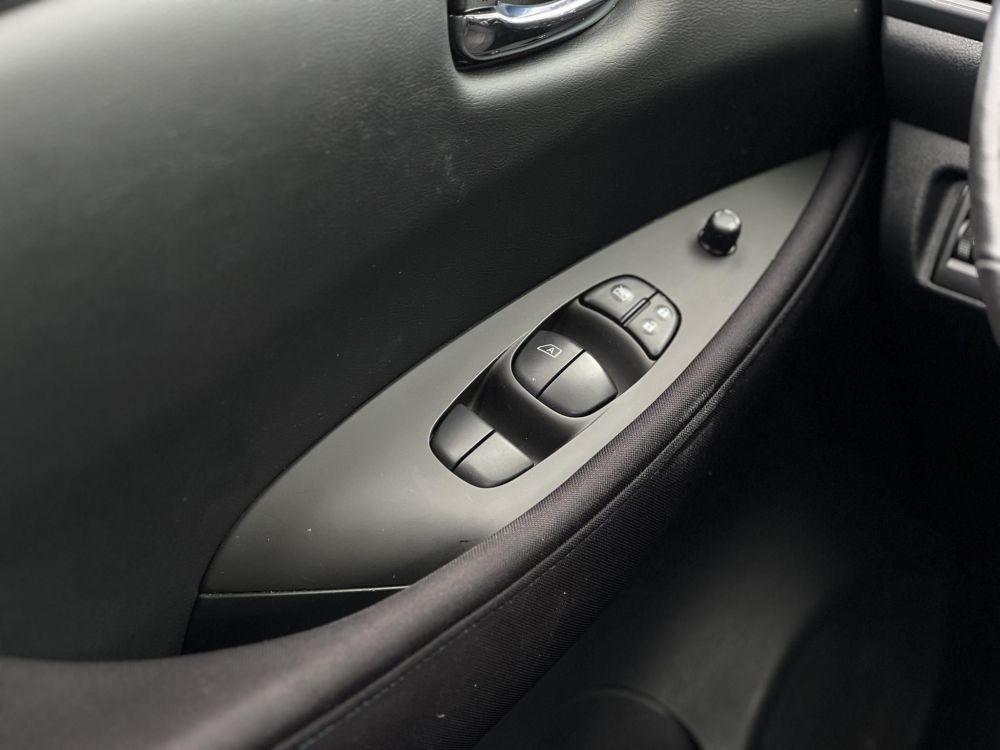 NISSAN LEAF Acenta 40kWh (Automata) 45e km. 270 km hatótáv.Ülésfűtés. kormányfűtés. téli-nyári kerék szett!