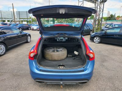 VOLVO V60 2.4 D [D6] PHEV AWD Summum Geartronic Magasan felszerelt! Harman/Kardon Napfénytető Holttér Kamera Vonóhorog
