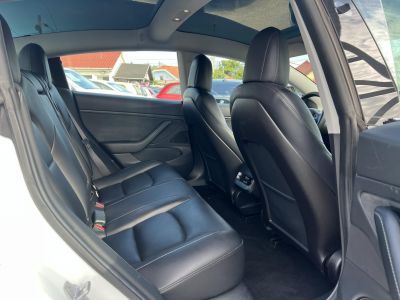 TESLA MODEL 3 Standard Range Plus Aut garanciális. akár 400km-es hatótáv!