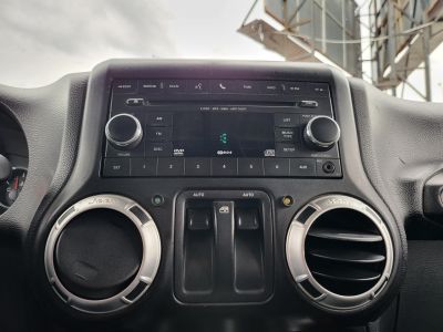 JEEP WRANGLER 2.8 CRD Sport (Automata) emelés. vonóhorog. megkímélt!