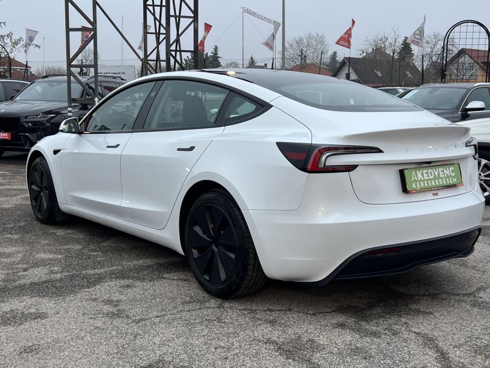 TESLA MODEL 3 RWD Premium (Automata) Kifogástalan. újszerű állapotban. 500km WLTP