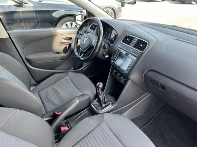 VOLKSWAGEN POLO V 1.6 75 CR TDI Trendline Klíma Carplay Kamera Frissen szervizelt!