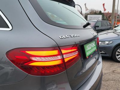 MERCEDES-BENZ GLC 350 e 4Matic 7G-TRONIC 59e km. LED. panoráma. navi. bőr. 2026.08.-ig zöld rendszám!