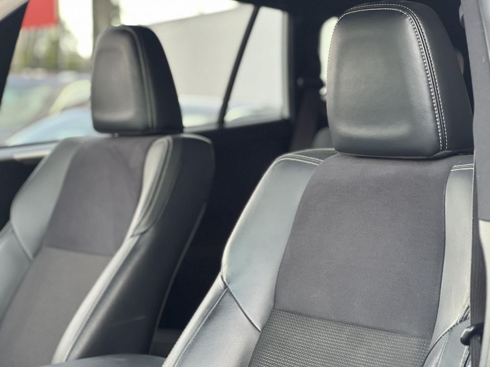 TOYOTA RAV 4 Rav4 2.5 Hybrid Executive e-CVT 4WD összkerékhajtás. végig márkaszervizelt!