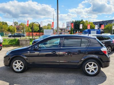 OPEL ASTRA H 1.4 Elegance Digitklíma Tempomat Tolatóradar Faberakás