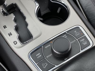 JEEP GRAND CHEROKEE 3.0 V6 CRD Overland (Automata) Xenon Memória Üléshűtés Panorámatető Vonóhorog Friss vizsga!