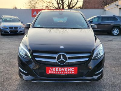 MERCEDES-BENZ B 180 d Urban 7G-DCT M.o.-i. LED Tempomat Navi Ülésfűtés PDC