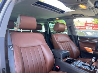 VOLKSWAGEN TOUAREG 3.0 V6 TDI Tiptronic ic Magyarországi. 3.5T vonóhorog. napfénytető. barna bőr. szervizelt!
