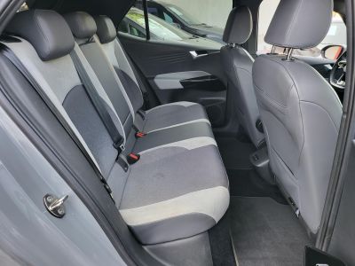 VOLKSWAGEN ID.3 58kWh Pro Performance 1 ST. 86e km. LED Carplay Ülésfűtés Kamera Navi Keyless