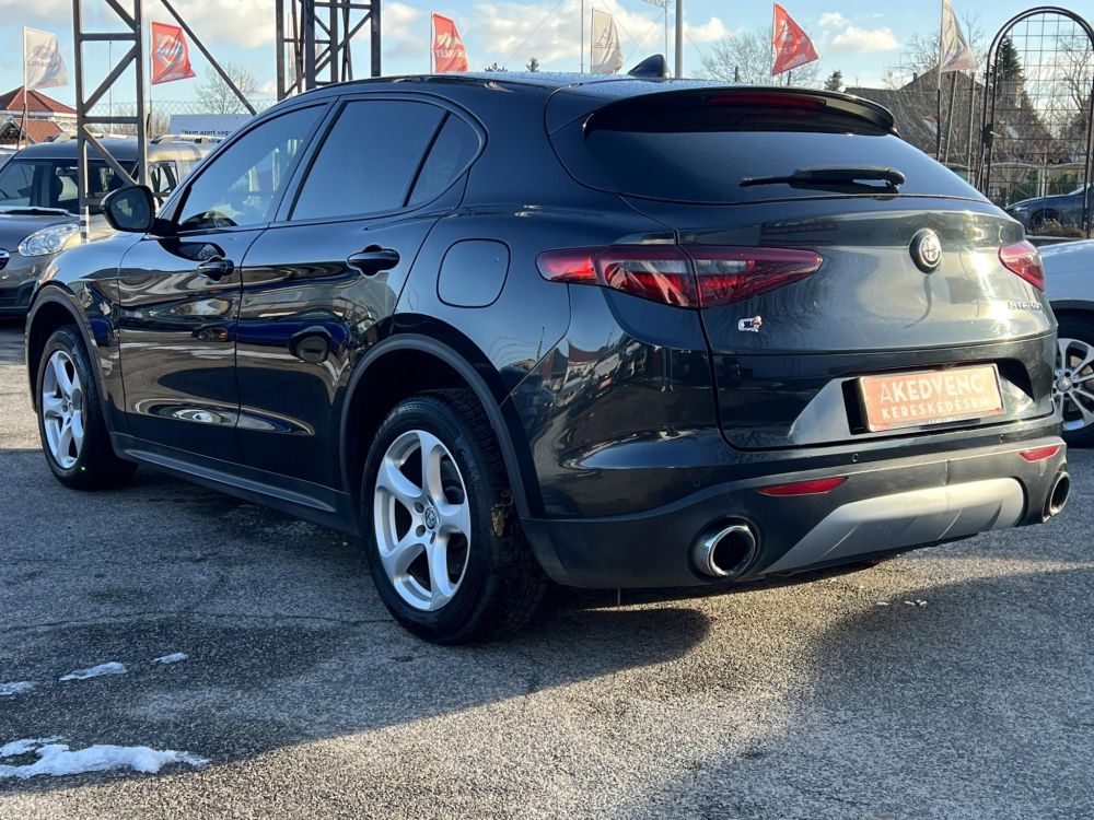ALFA ROMEO STELVIO 2.0 T Super Q4 (Automata) 200le. LED Tempomat Navi Lejtmenet Bluetooth Kormányváltó