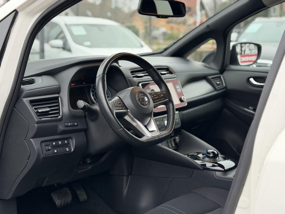 NISSAN LEAF N-Connecta e+ 62kWh (Automata) 96% akku 9e km 360 kamera ProPilot 4x ülésfűtés