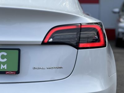 TESLA MODEL 3 Long Range AWD (Automata) 63e km. sérülésmentes. mátrix LED. hőszivattyú. premium hifi. FEHÉR BELSŐ!