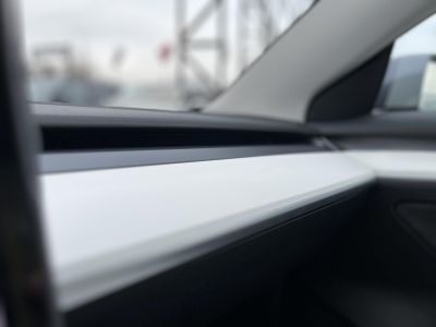 TESLA MODEL 3 Long Range AWD (Automata) 77e km. FEHÉR BELSŐ. mátrix LED. hőszivattyú. garanciális!