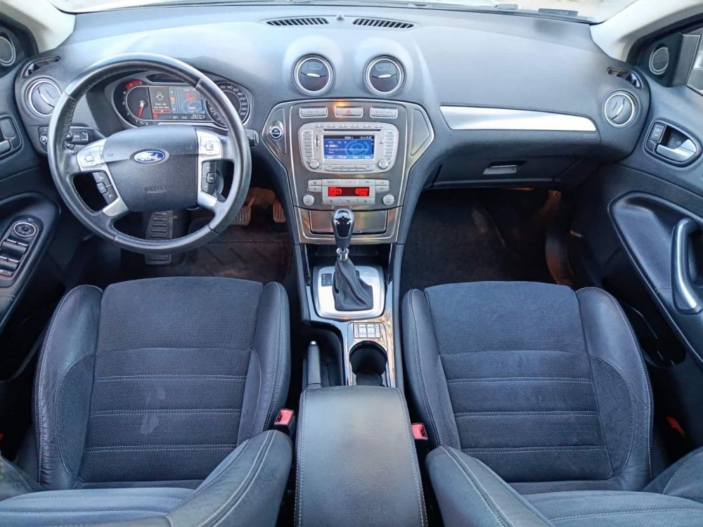 FORD MONDEO 2.0 TDCi Ghia Powershift Klíma Tempomat Bluetooth Garanciális váltó!