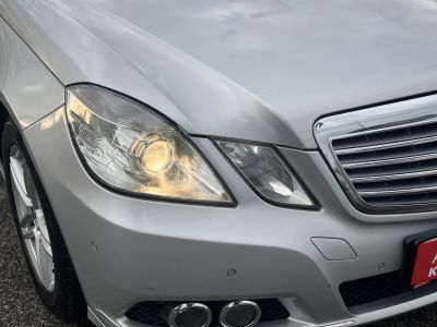 MERCEDES-BENZ E 220 CDI T BlueEFFICIENCY Elegance (Automata) Napfénytető Tempomat Navigáció Holttér Ülésfűtés